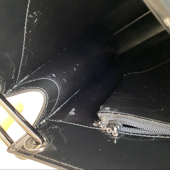 Gucci black leather G logo tote - Picture 11 of 15